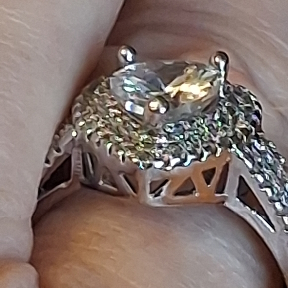 Elegant Sterling Silver Heart-Shaped CZ Ring Size 10 1/2